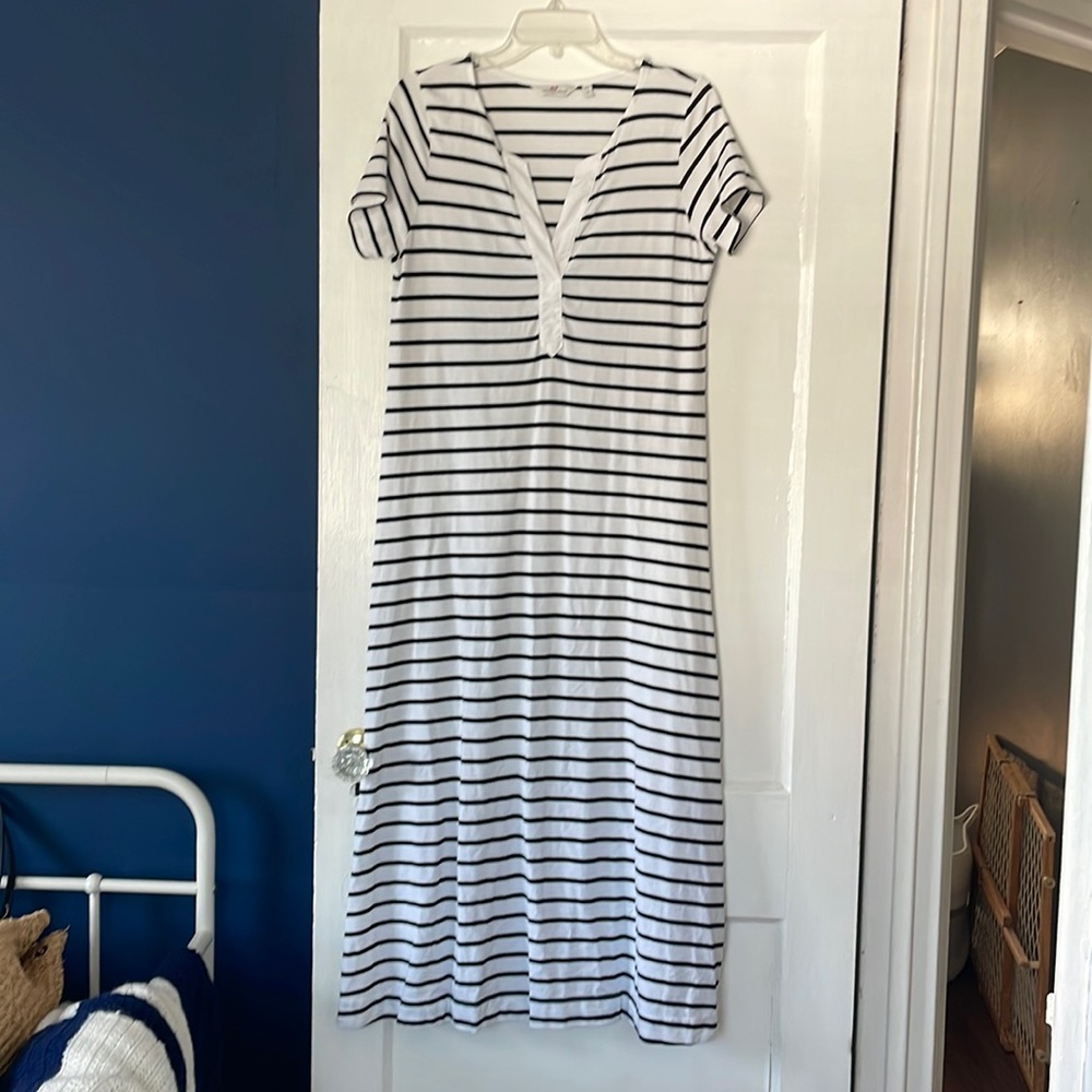 Vineyard Vines short sleeved maxi dress
